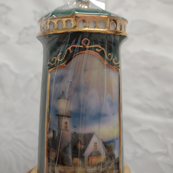 Thomas Kinkade Fifth issue Seaside Reflections music box collection - Picture 2 of 10